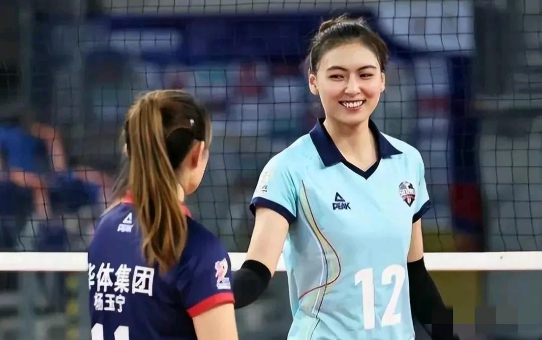 盘点现役中国女排实力与颜值并存的美女：

1：江苏女排张常宁，主攻/接应全能王，