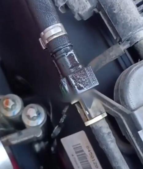 【俄罗斯汽车拉达维斯塔——在寒冷天气下可能会起火】在冰冻的温度下，一些幸运的拉达