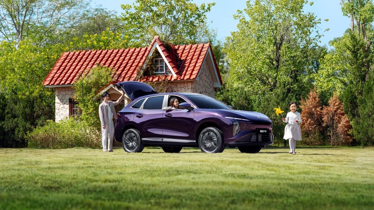 风行星海 T5 专注家庭全场景出行，长续航、低电耗、快补能三位一体，高配座椅通风