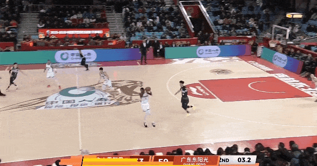 萨姆纳高难度压哨三分投进，这球难度很大，骑马射箭很帅




萨姆纳最后一攻，广