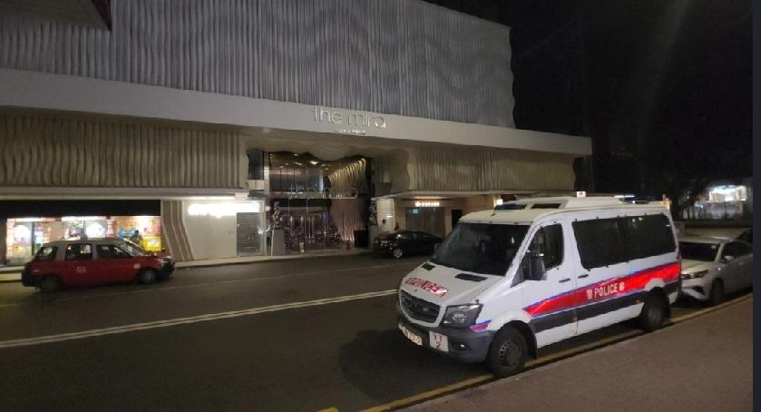 香港尖沙咀发生疑似盗窃案。周六（27日）晚约10时，警方接到弥敦道118号一家酒