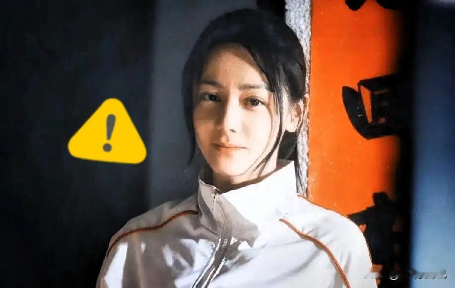 《功夫女足》新版二刷
和旧版比，一共有三个差异
第一，故事不绕弯了。旧版前半段塞