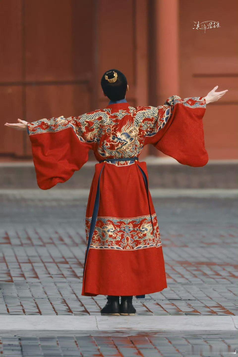 成毅请剧组吃橙子成毅怎么这么好！成毅又又又请客了