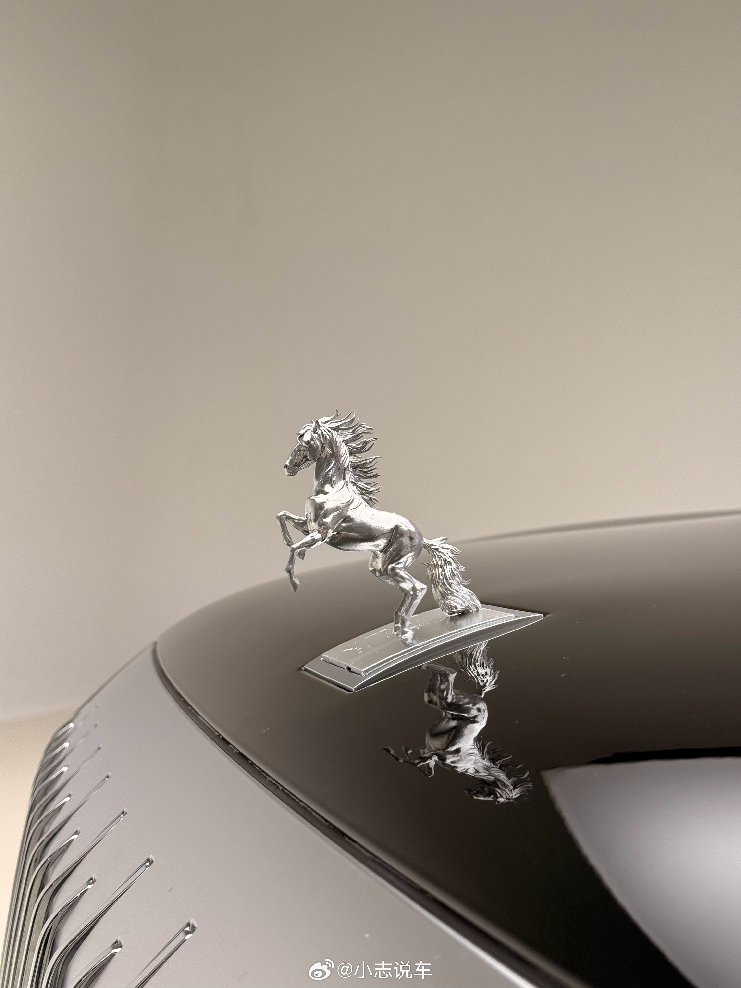 今日份影棚拍摄📷极氪9X Hyper x GF御曜套件，小银马🐴安排上～喜欢