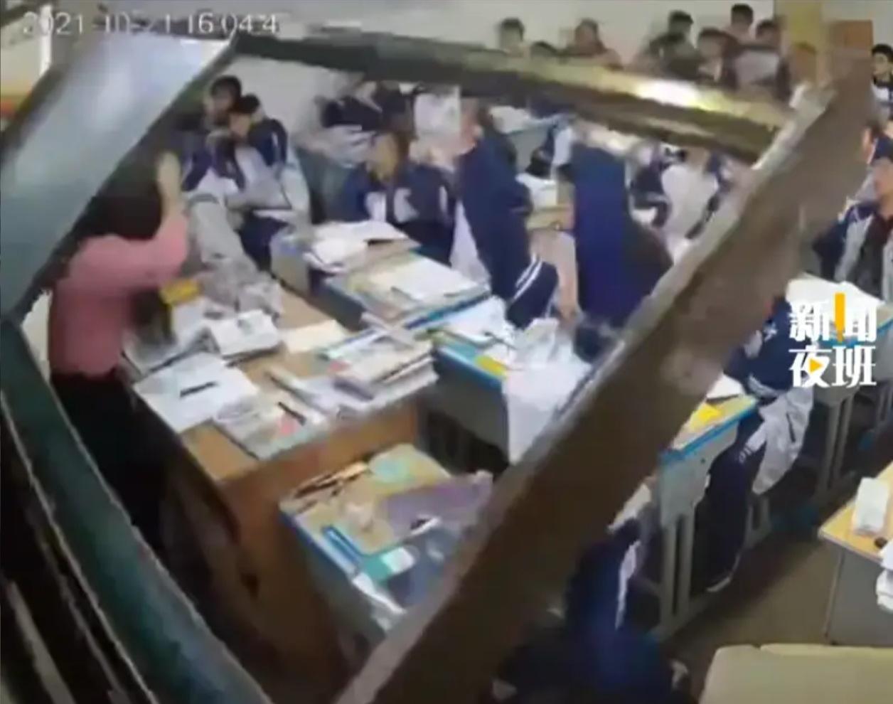 “左右护法”火了！江西高中生秒变“超能力者”，这反应比蜘蛛侠还快！😱

谁能想