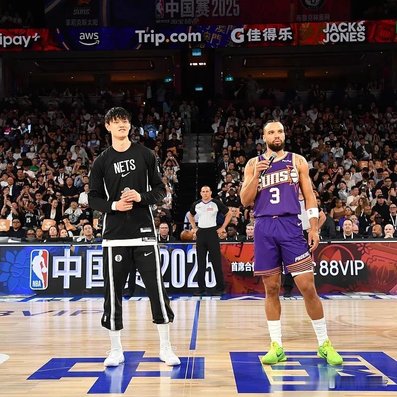 北京时间10月10日晚，NBA中国赛澳门站举行，篮网与太阳队展开较量。第二节还有