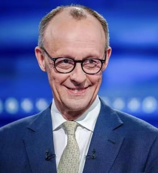 德国、法国为何对匈牙利否决900亿援乌方案如此愤怒？答案就藏在这900亿美元的使