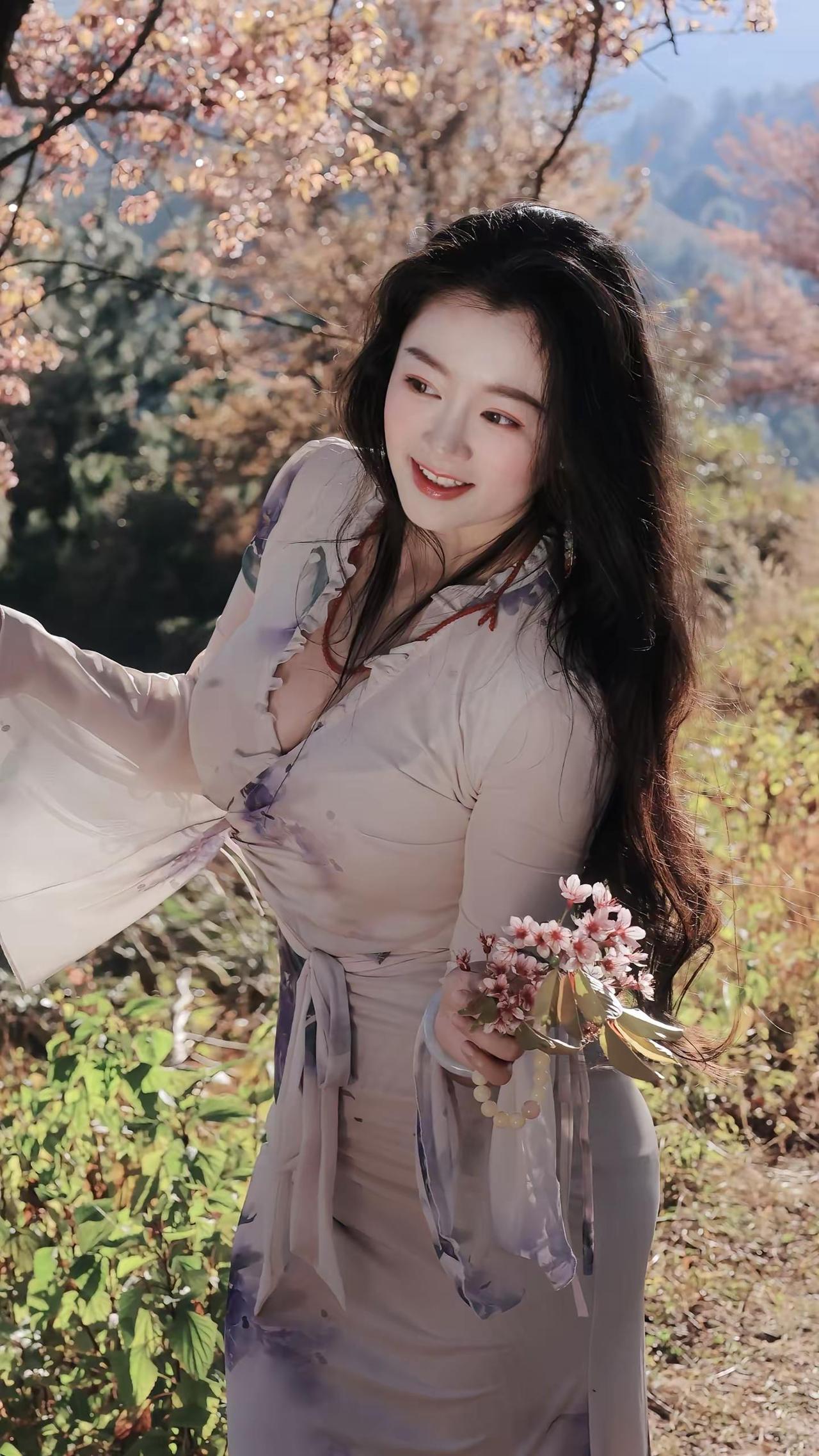 如果在这茶山见到我，你是否会为我驻足