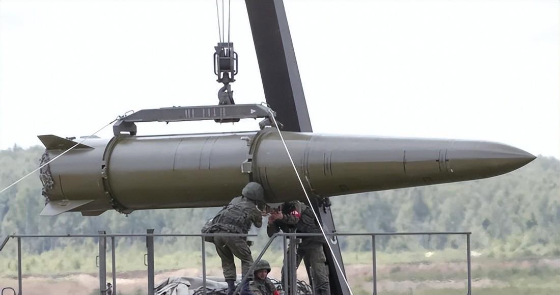 作为一个天天盯着国际新闻、看了几十年地缘博弈的老军迷，看到普京这次在“祖国保卫者