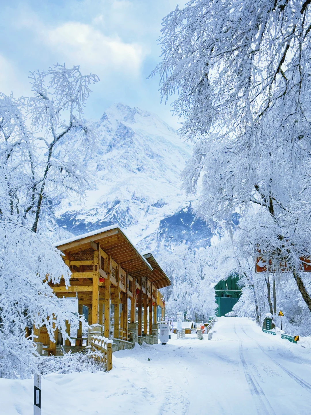 海螺沟今日大雪‼️本南方人尖叫一整年！！