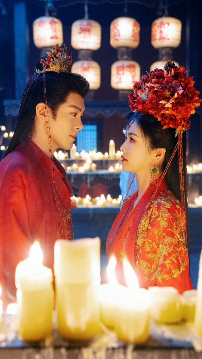 白鹿曾舜晞红衣婚服曾舜晞红衣白九思 白鹿曾舜晞红妆婚服惊艳亮相！CP感拉满，这波