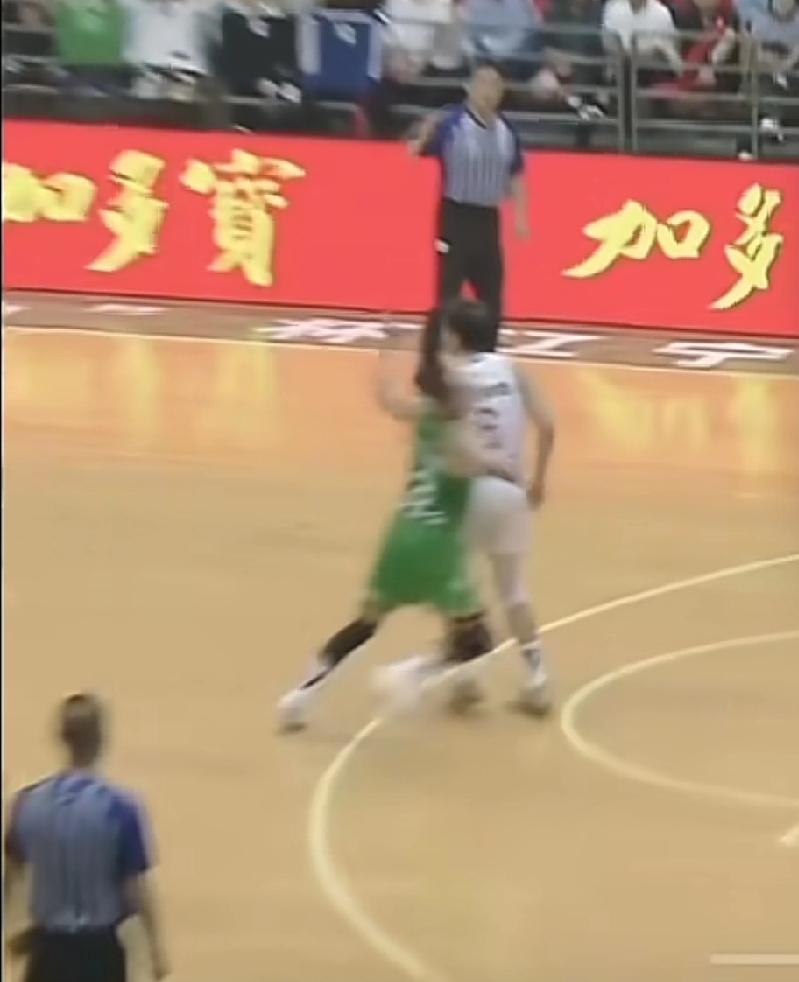 赵继伟热身赛耍赖造张帆犯规 被叫“东北林黛玉”，还是杨鸣对此一针见血

辽宁26