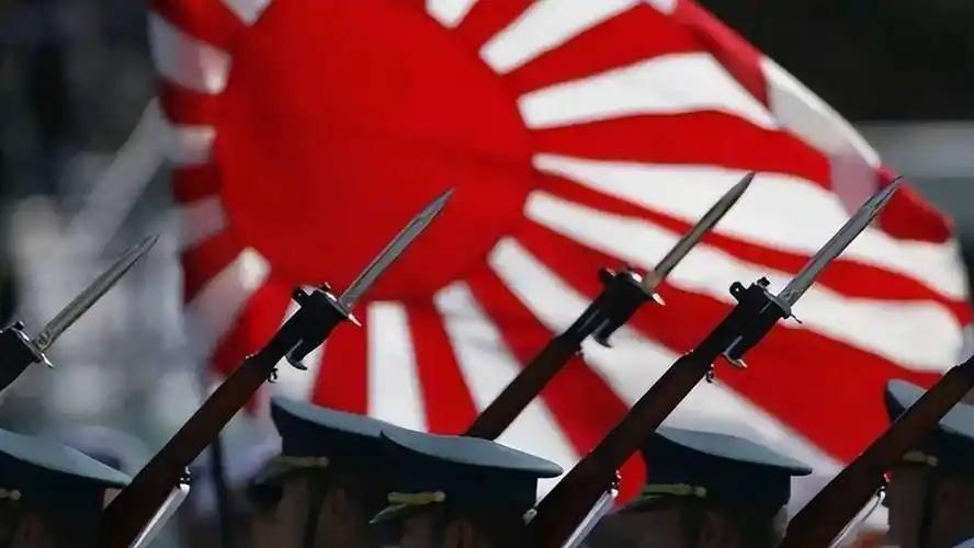 日本为什么总是想打仗？

这病根子得从骨头缝里挖。最近日本又搞出个“反击能力”概