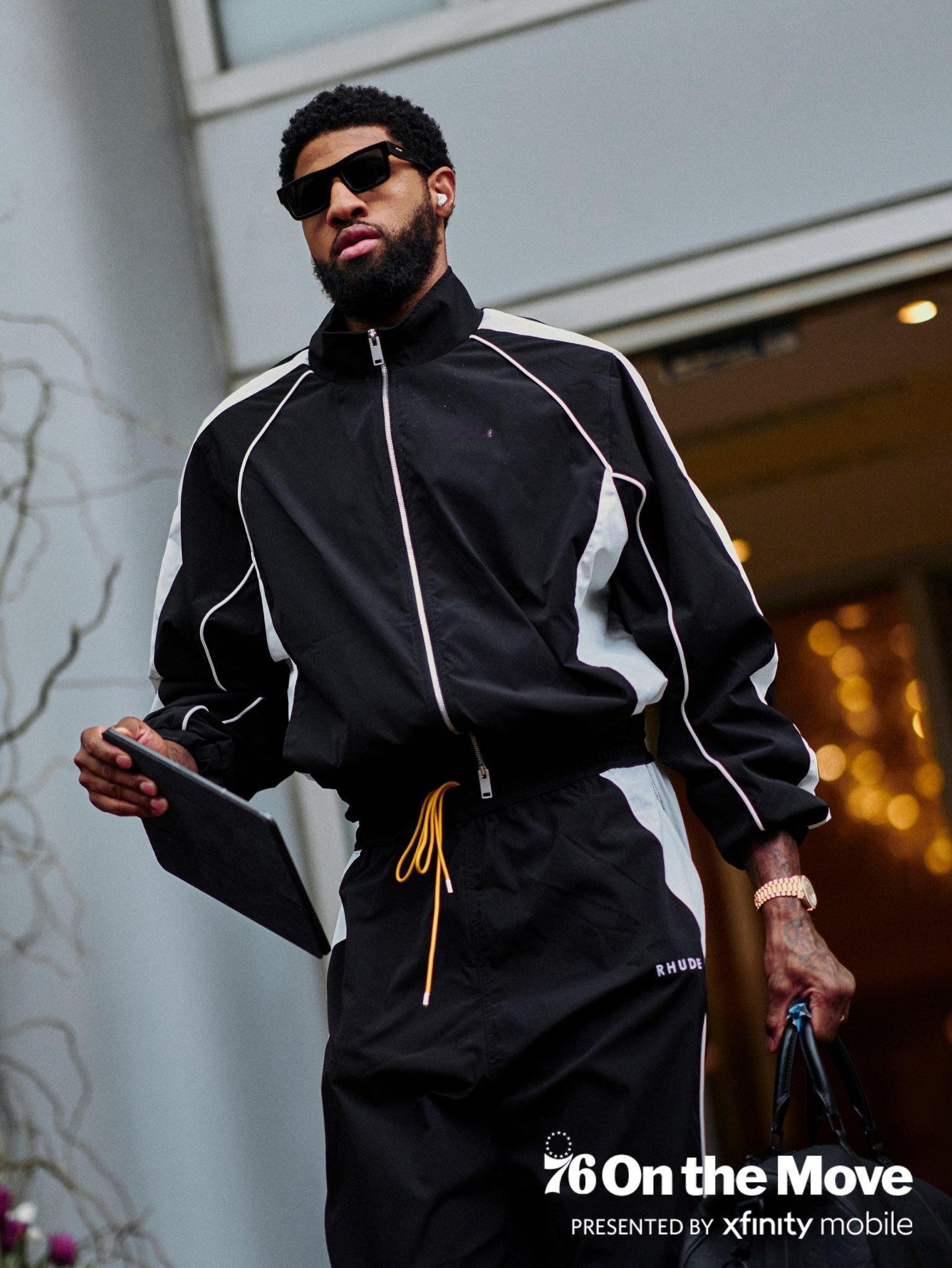 来了！分享今日份赛前出发球馆时的帅泡～费城76人76人vs步行者NBA点赞成金