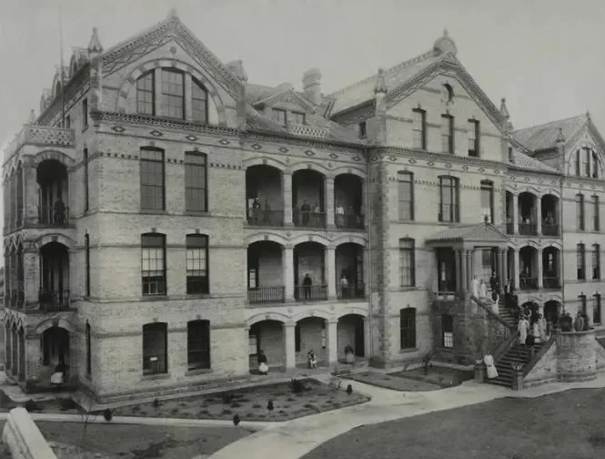 琼瑶的出生地:我院前身-四圣祠仁济医院