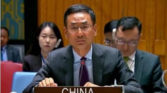 为什么中国现在敢和美国硬刚了？答案很简单，从2018年看到现在，傻子都看明白了。