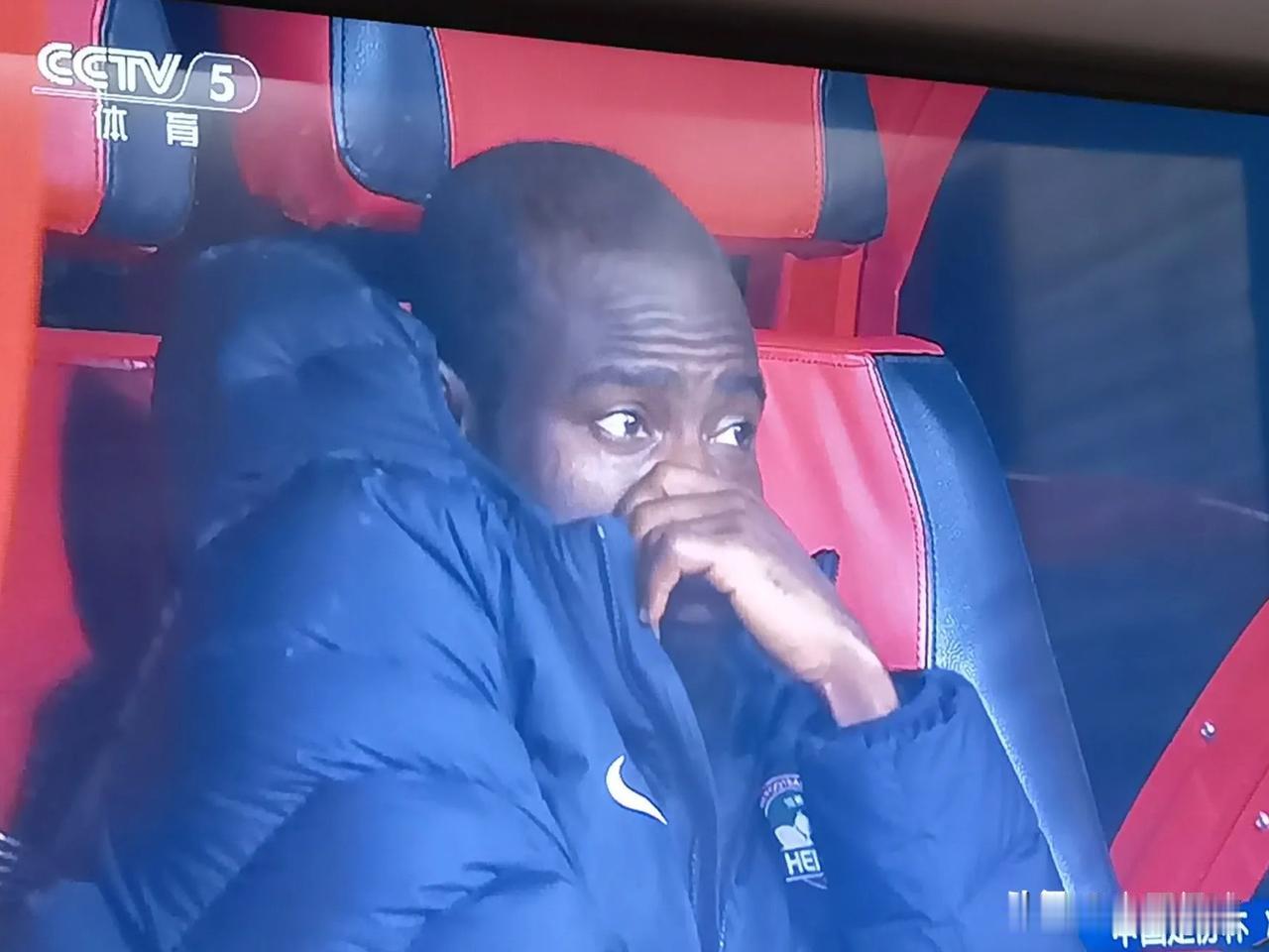河南队还是多找找自己的原因吧…河南队足协杯决赛0：3完败北京国安，阿奇姆彭的眼泪