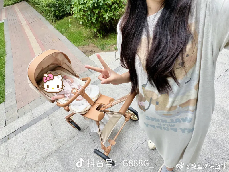 恭喜鄢手骐当爸爸了！迎来人生重大时刻啊！辽宁男篮