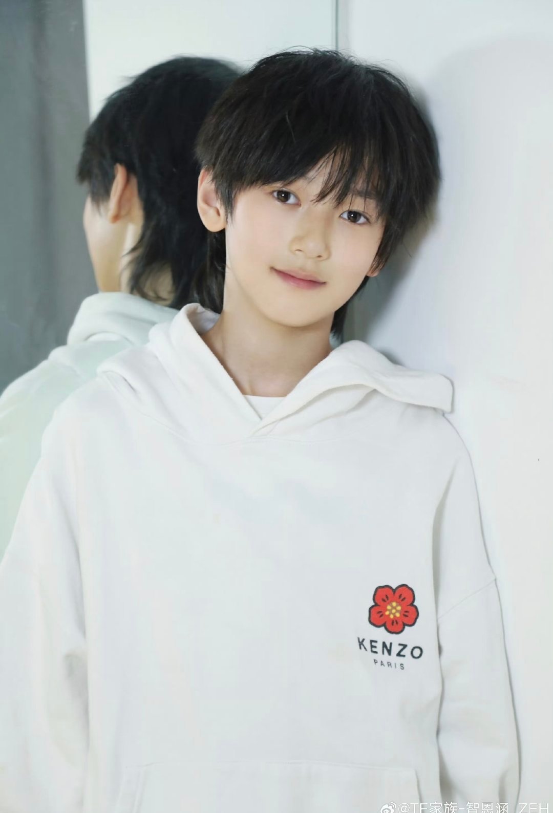 智恩涵韩振相似度智恩涵×韩振 两个萌物长相胜似的程度啊，名字更是自带彩蛋，智恩涵