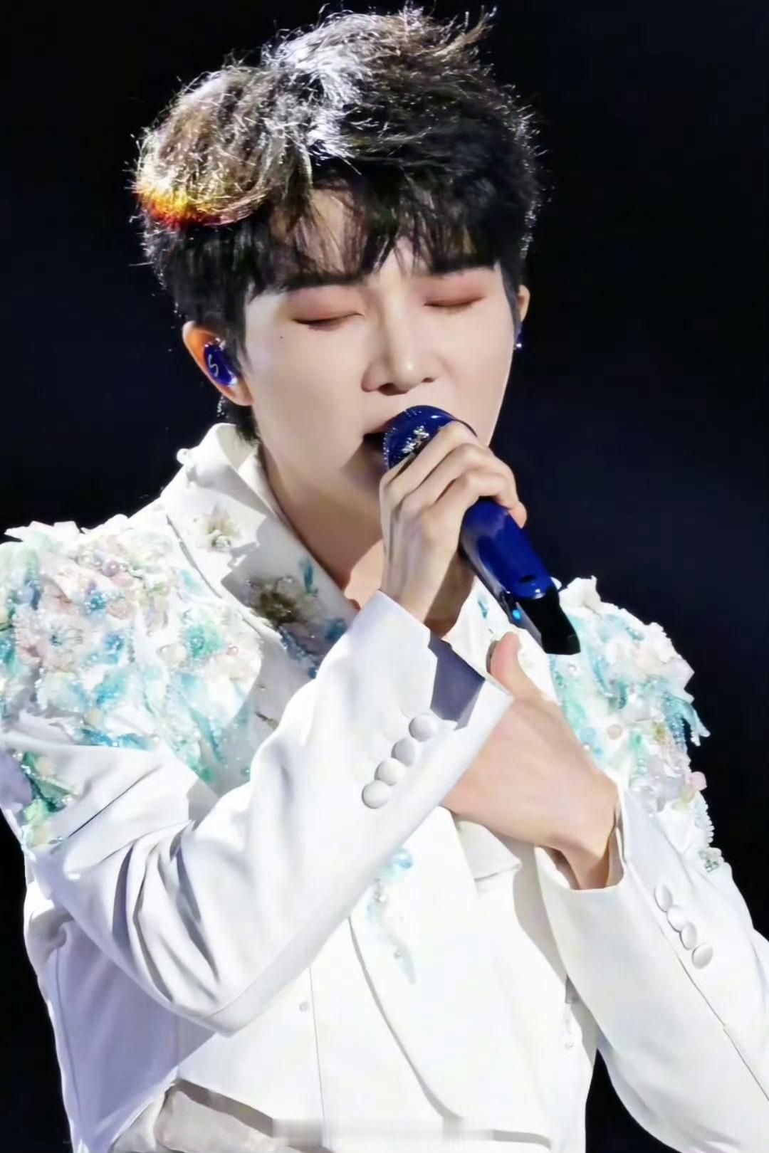 周深3️⃣腾讯音乐由你榜🌌周深百花杀主题曲红尘慌慌 我 爬过回忆的荒 浑然不知