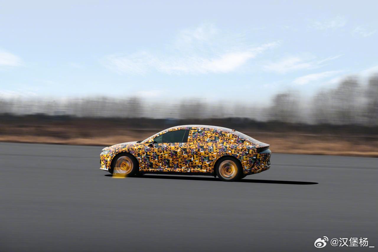 smart精灵6号离我们也不远了在近期的盐城操稳测试中smart精灵6号展现了不