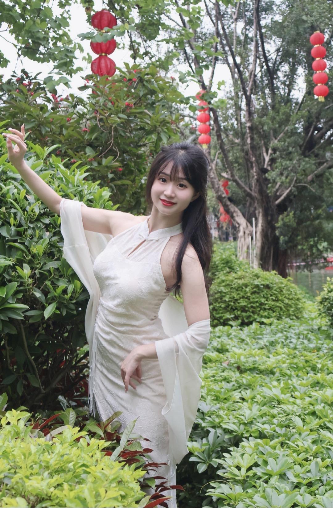 人间何所以  观风与月舒