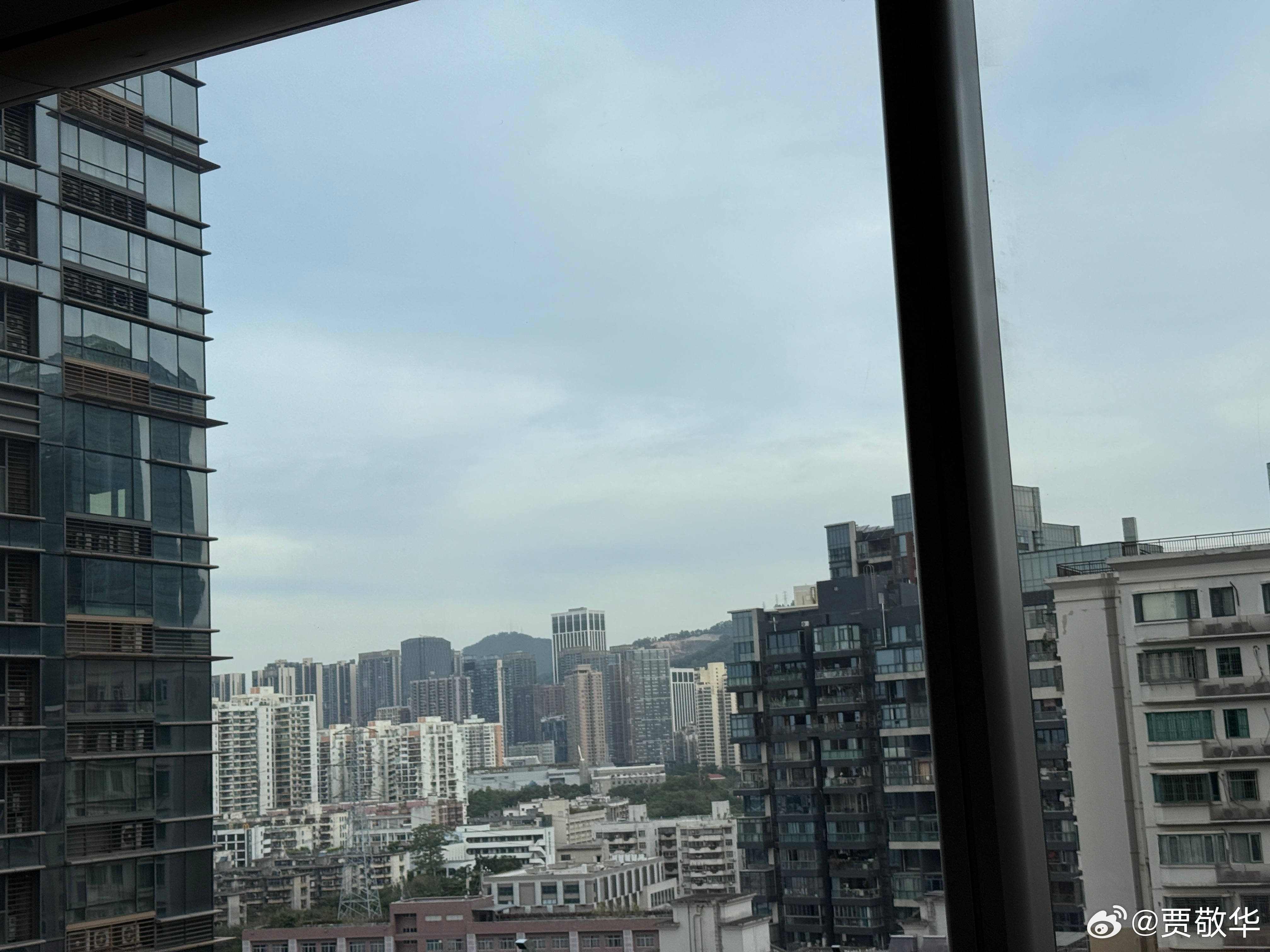 #每天早起打卡# 没想到深圳也阴天了，起床，搬砖去！ 