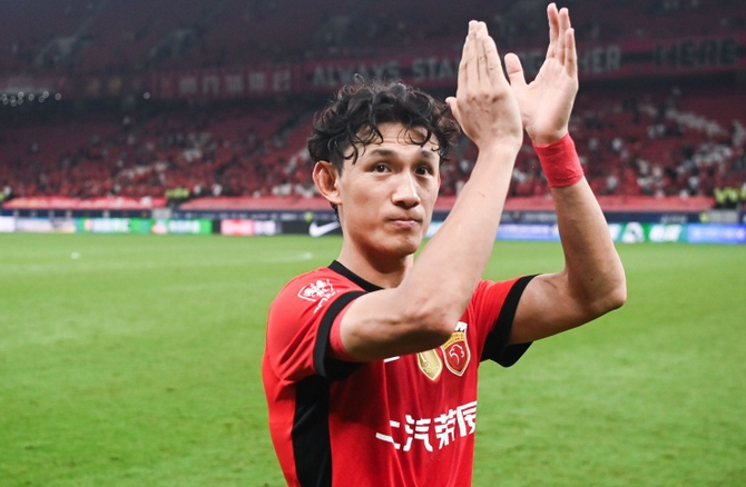 4月4日讯 中超第4轮，上海海港主场2-1击败云南玉昆，排名暂时升至联赛第9。老