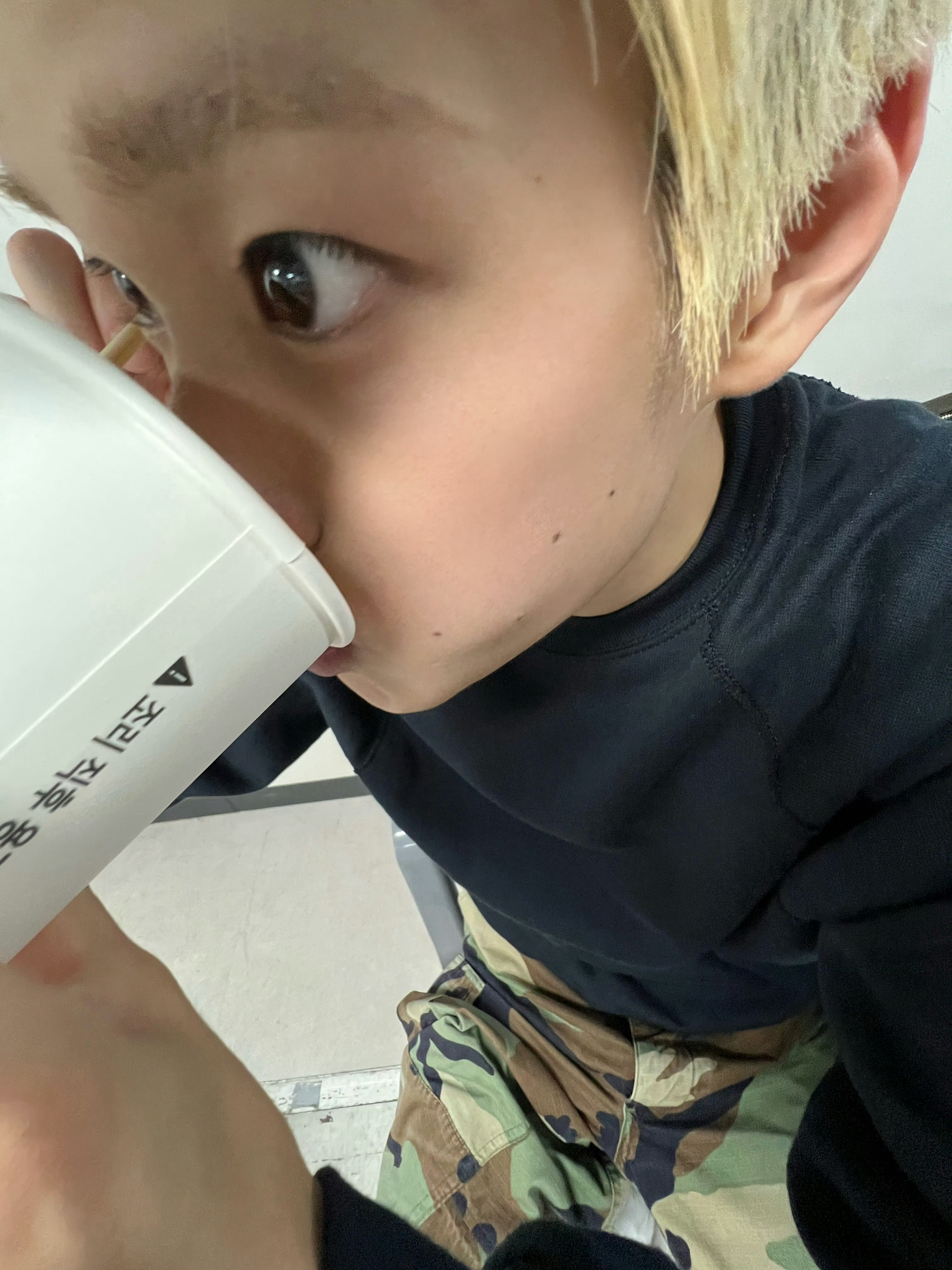 得了一天没有李炤熙消息就浑身难受症 