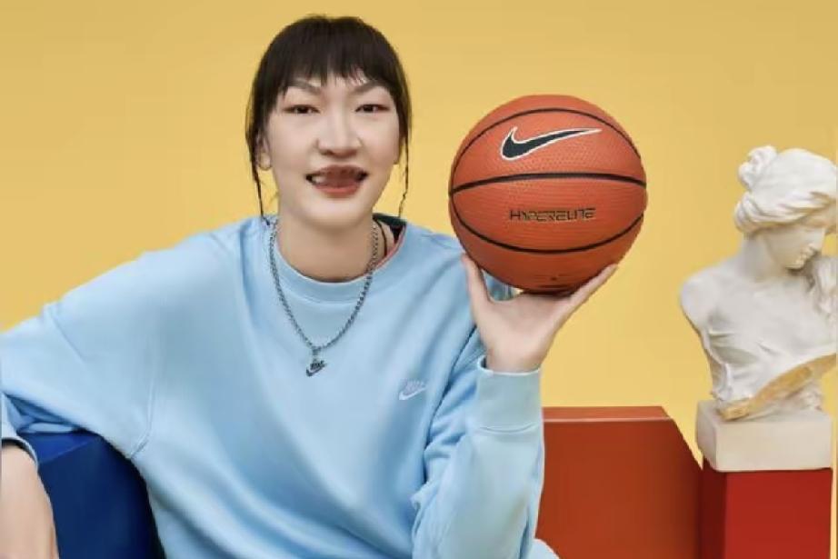 20分大胜意大利！中国女篮强势拿下小组第二，韩旭说出取胜关键
 
顶住压力，逆风