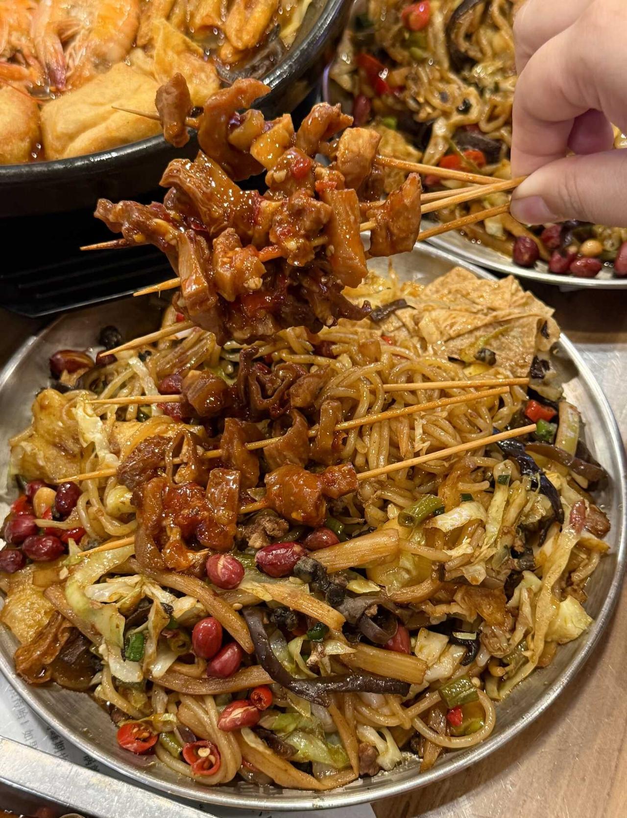 广州！会一直去吃的爆炒螺蛳粉🍜