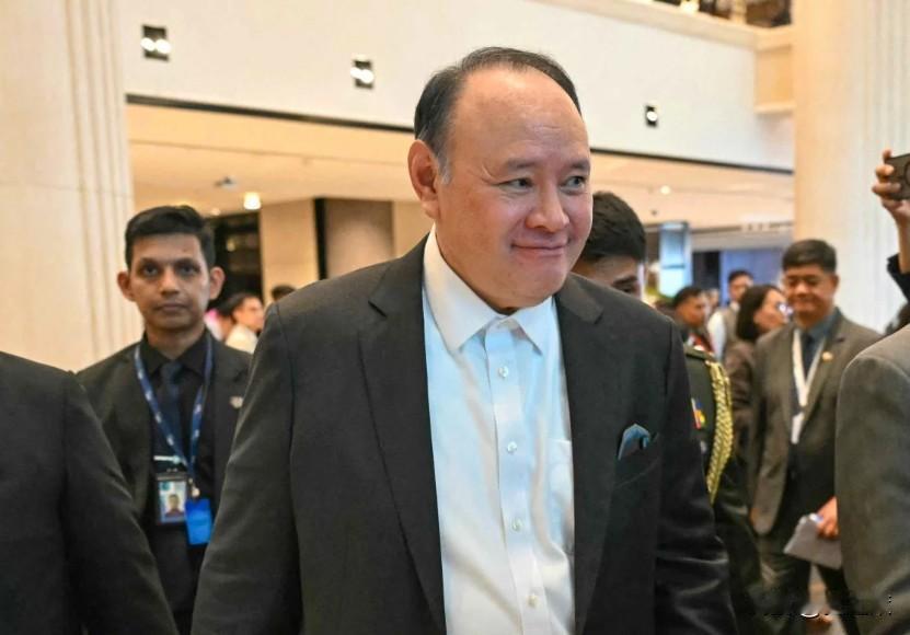 动真格了，中方对菲防长特奥多罗的家族“拉清单”，打蛇专挑七寸打

针对被中国制裁