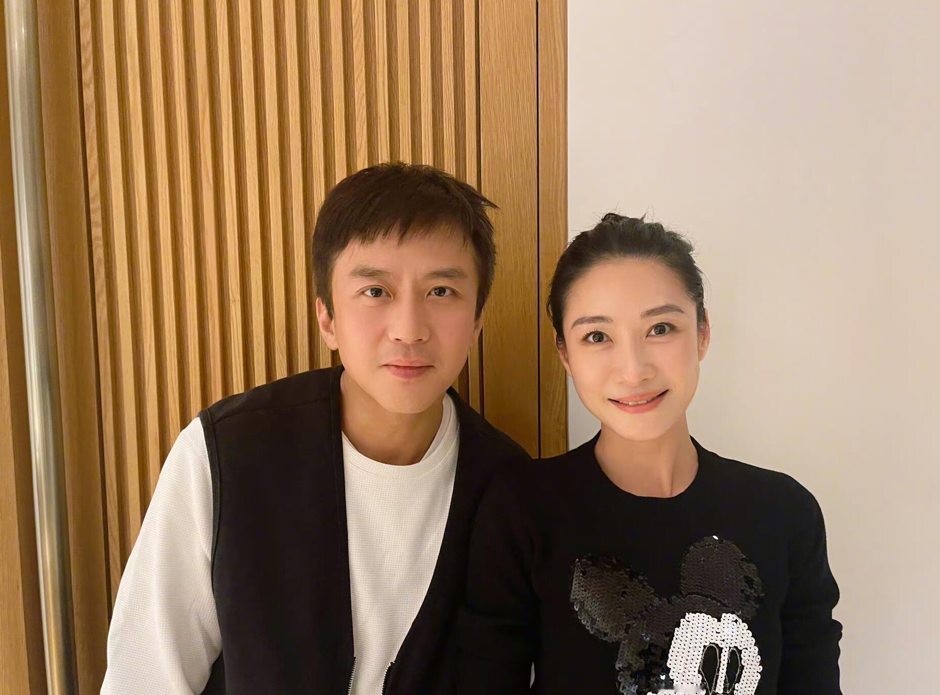 陶昕然叫邓超姐夫 是安小鸟和嬛嬛啊，陶昕然孙俪私下这么些年关系也特别好 