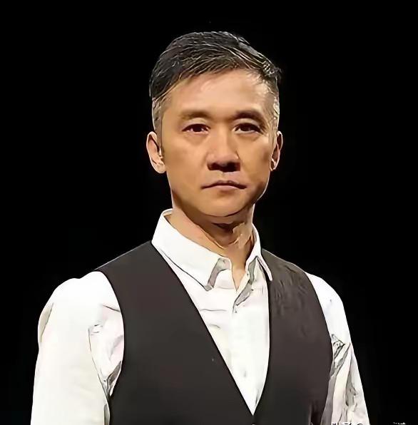 2011年黄志忠离婚时的选择，在娱乐圈堪称一股清流，也让很多人重新读懂体面二字。