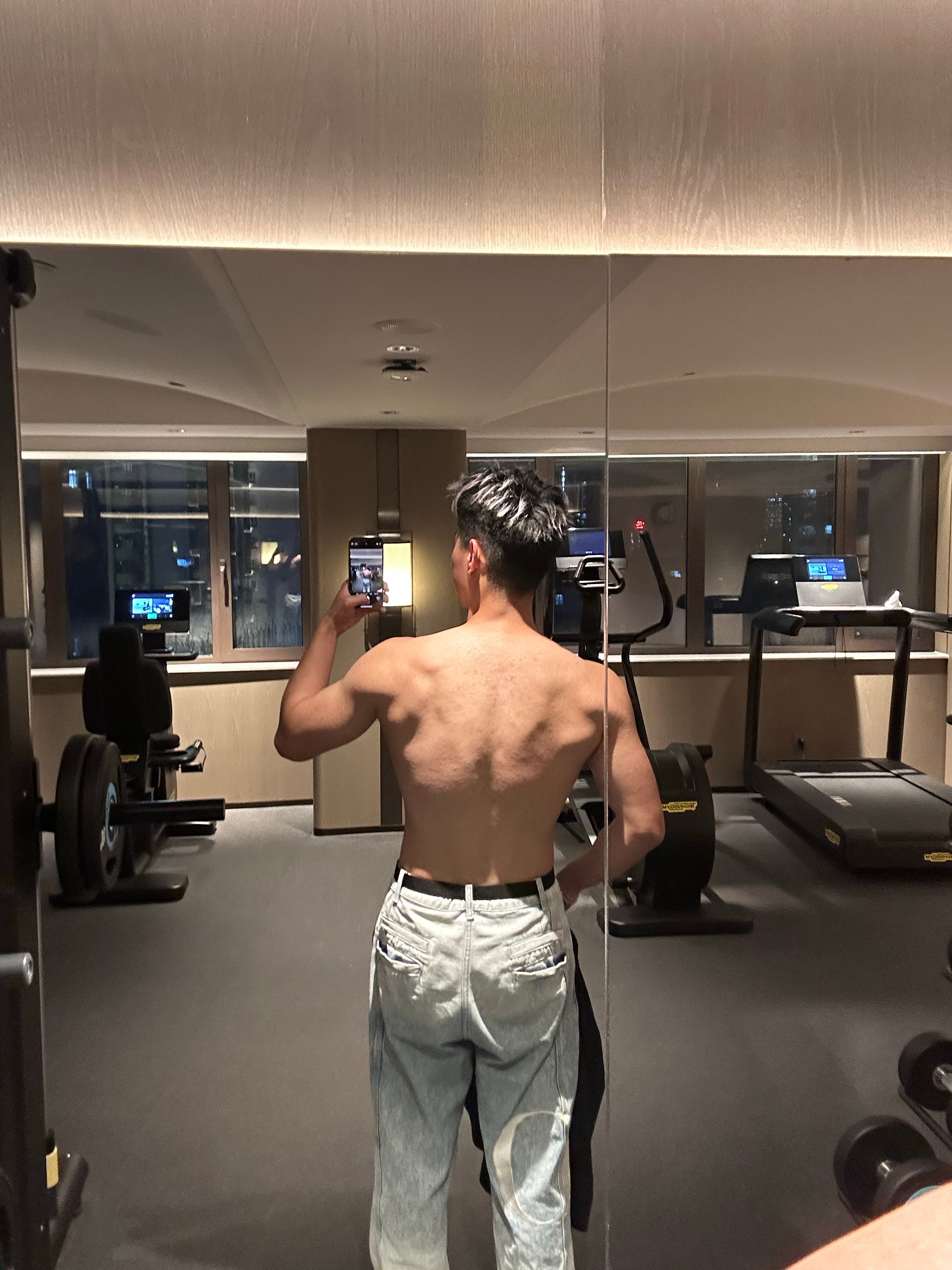 聪式生活 今天出差小练一下背