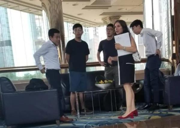 美國對港政策出現微妙變化，想必是配合特朗普訪華。而大趨勢則是中國勢強，而美國麻煩