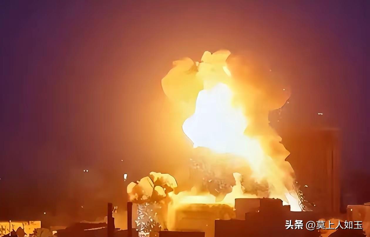 炸毁乌大桥，将乌军逼上乡间小路，摧毁乌能源设施，俄军不再打仁慈仗，瞄准乌要害出招