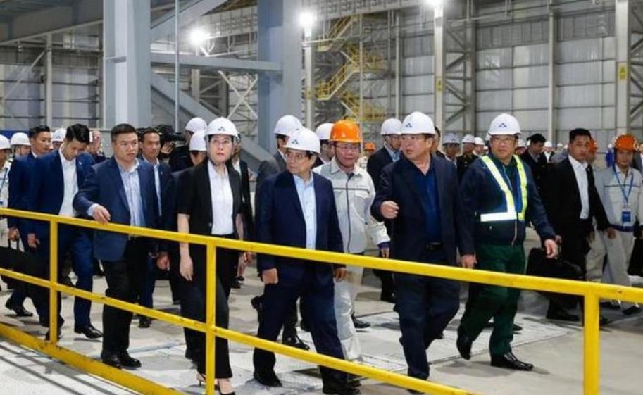 越南突然向中国提出要借钱修铁路？这可不是小数目，整整83亿美元！更有意思的是，这