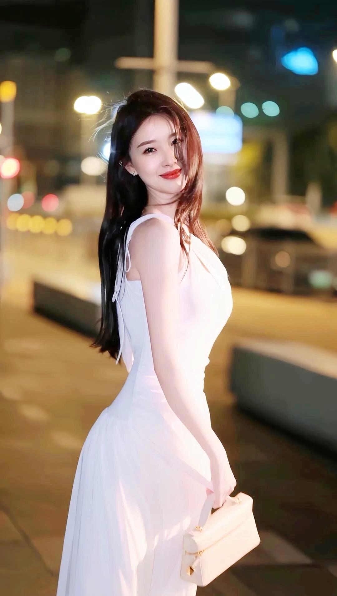 女生怎么穿搭会看上去很优雅