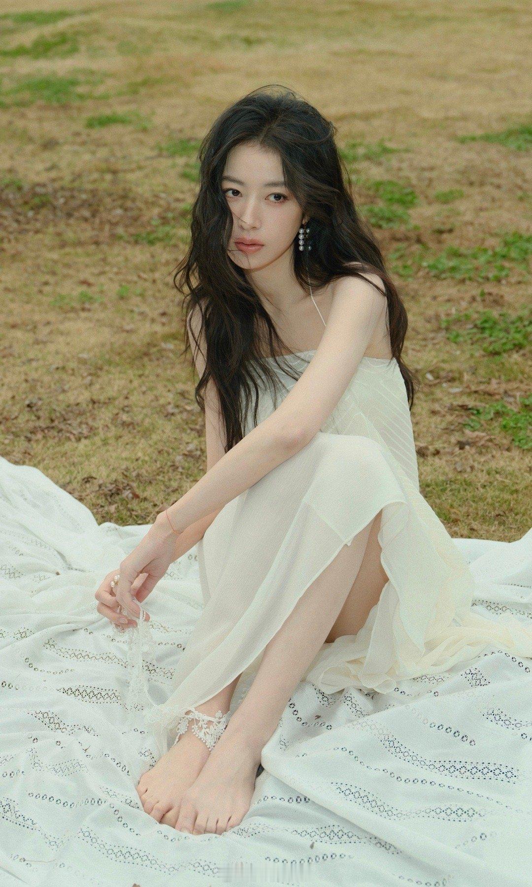 周雨彤极品裸足啊啊啊裸足真无敌 