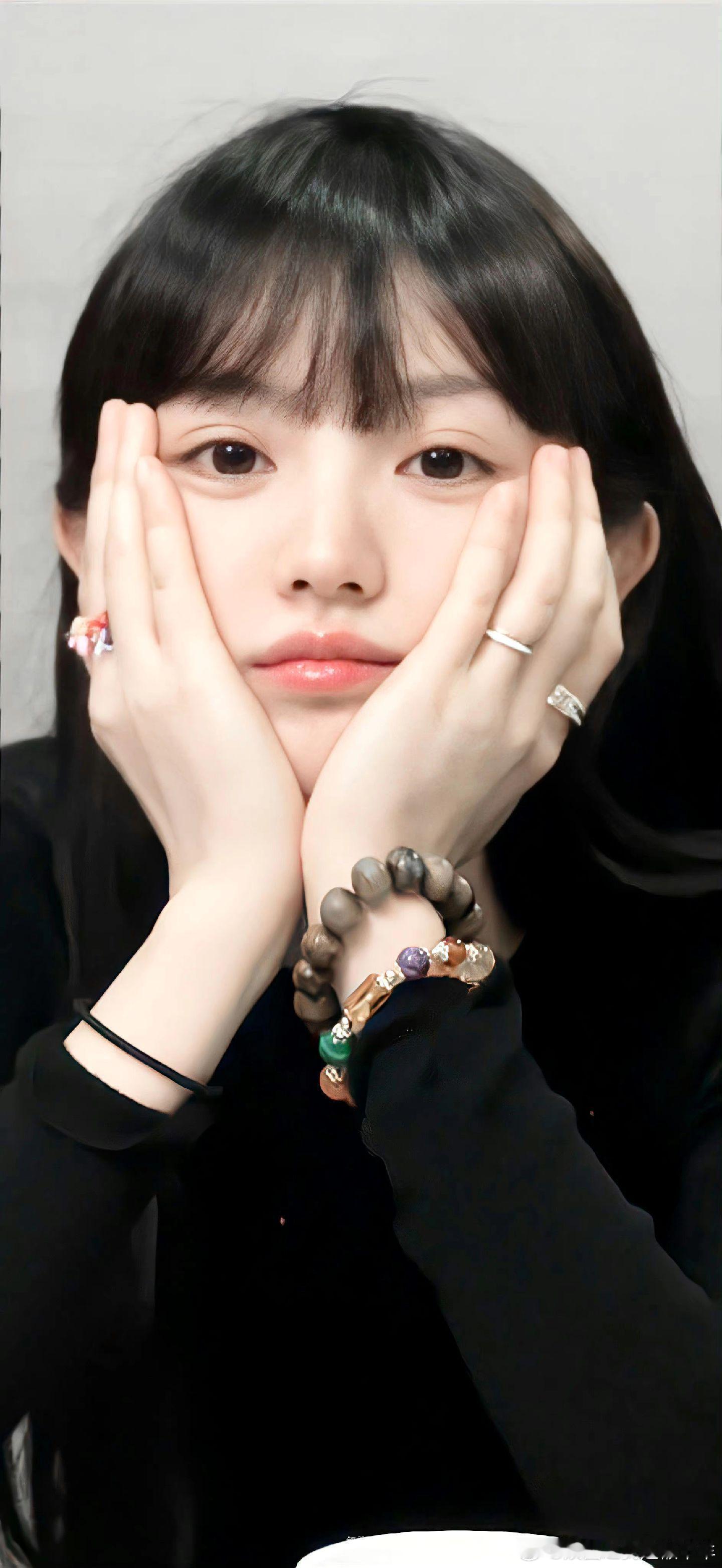 田曦薇就是甜妹和辣妹的混合体，怎么可能会不爱她呢#田曦薇[超话]# ​​​