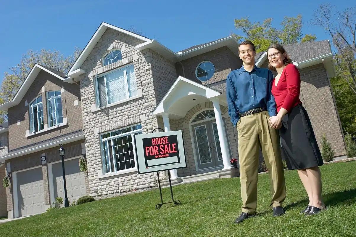 美国楼市彻底变天！没人抢房了，买家集体收手背后藏着大真相。

本该火爆的美国春季