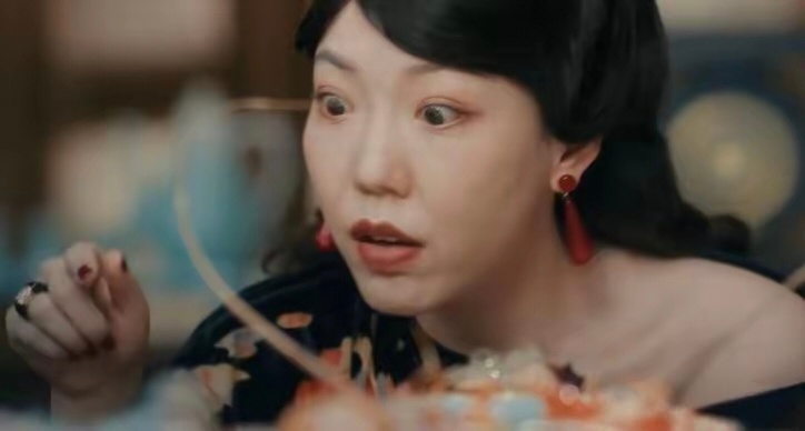 《这一秒过火》46岁胡杏儿给34岁吴莫愁演妈，还能看出谁是妈妈谁是女儿？真是没有