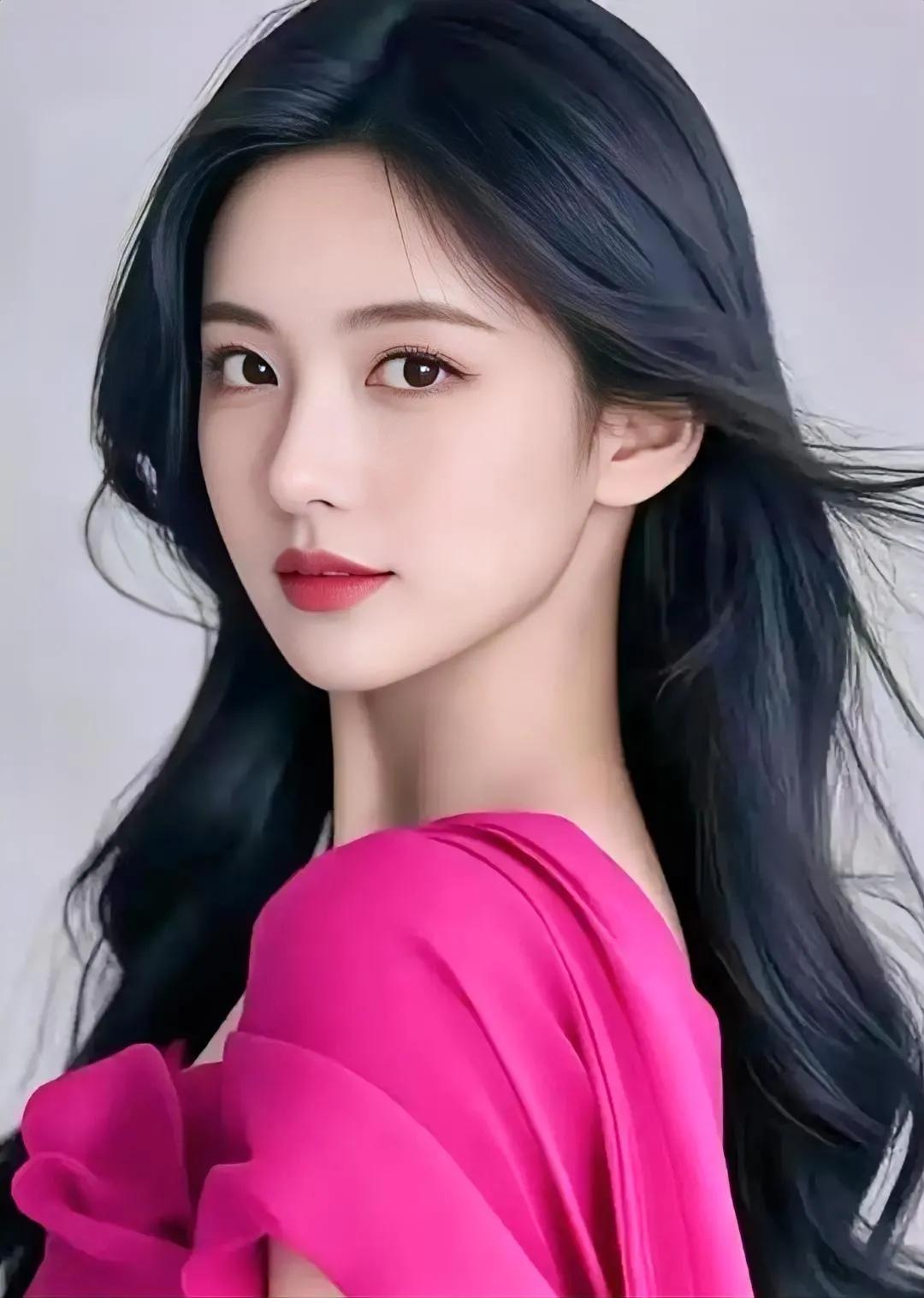 温柔甜美的少女，粉色与黑色的搭配，梦幻又优雅。慕欲美少女 美丽甜甜的佳人 分享美