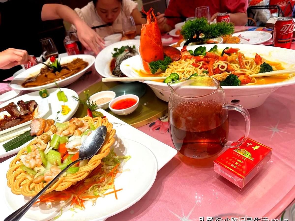 办个满月酒，弄的我一肚子气！

我是真没想到我大姨一家能做出来这样的事，一大家子