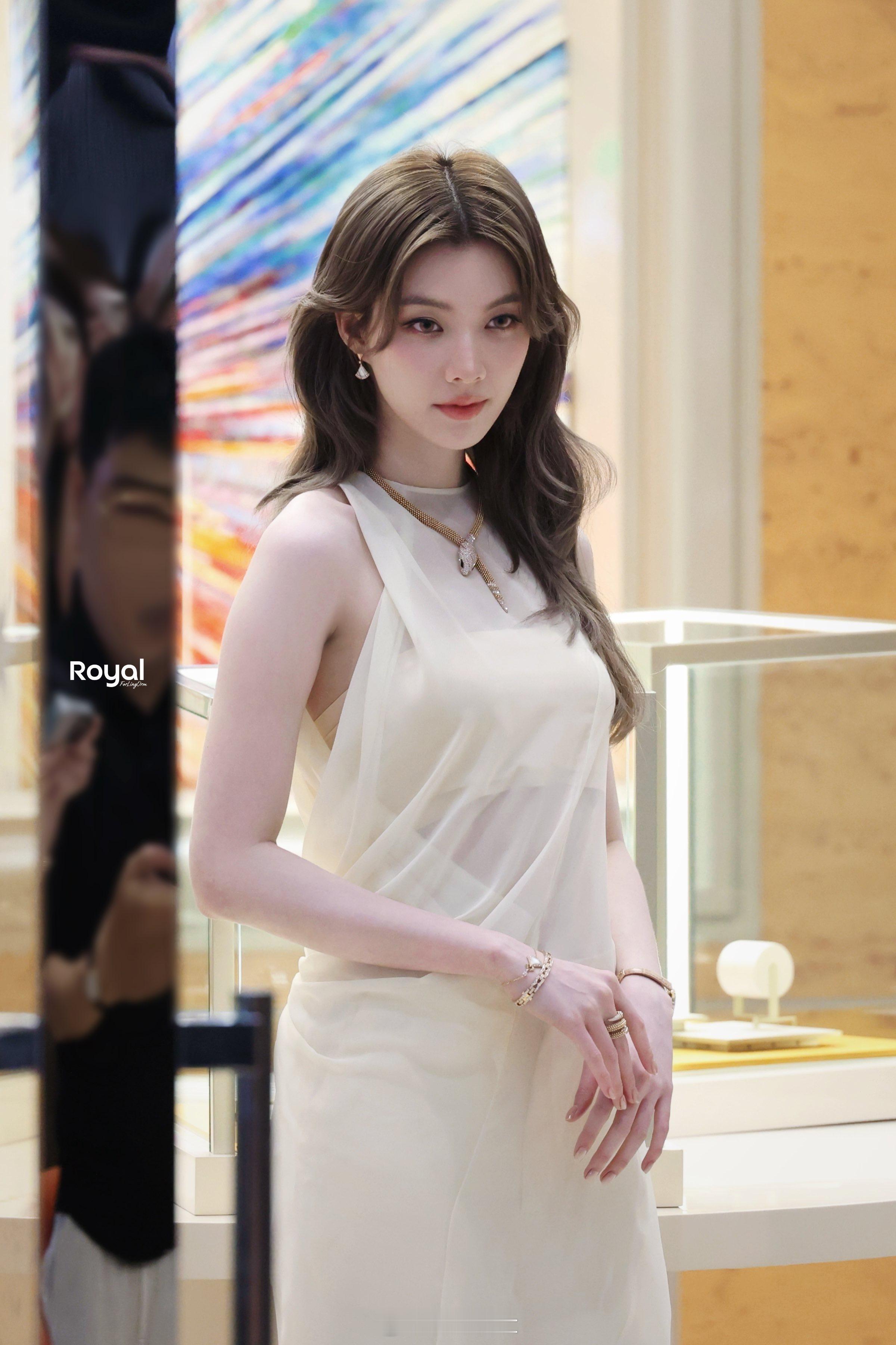 投稿 OrmKornnaphat大小姐 ​​​