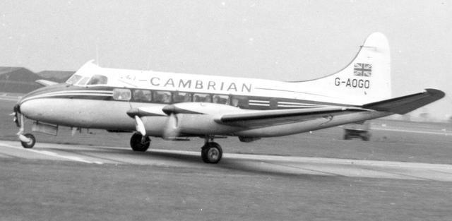 1966年，美国飞行员迪特尔在越南被俘后，受到非人的折磨，以为自己要死时，23天