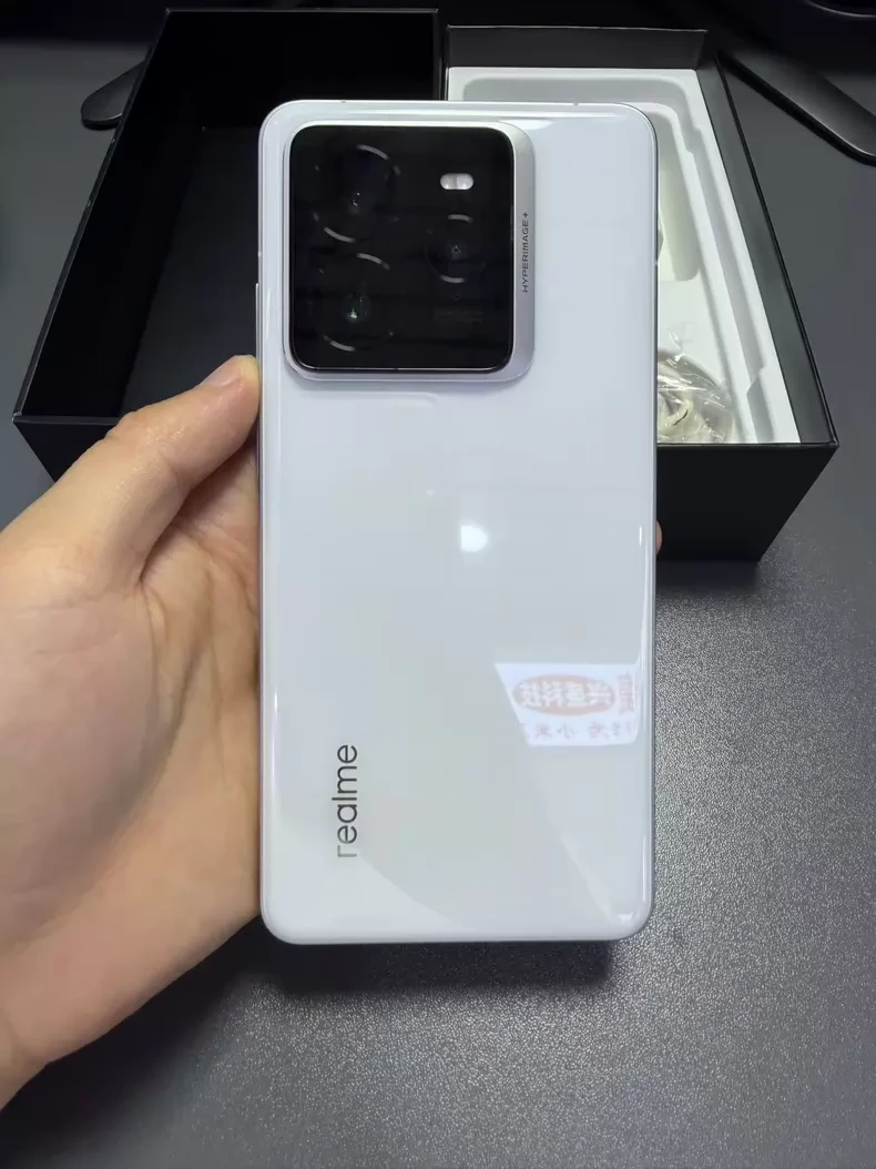 16+1TB跌价1700元，值得捡漏的顶配旗舰手机