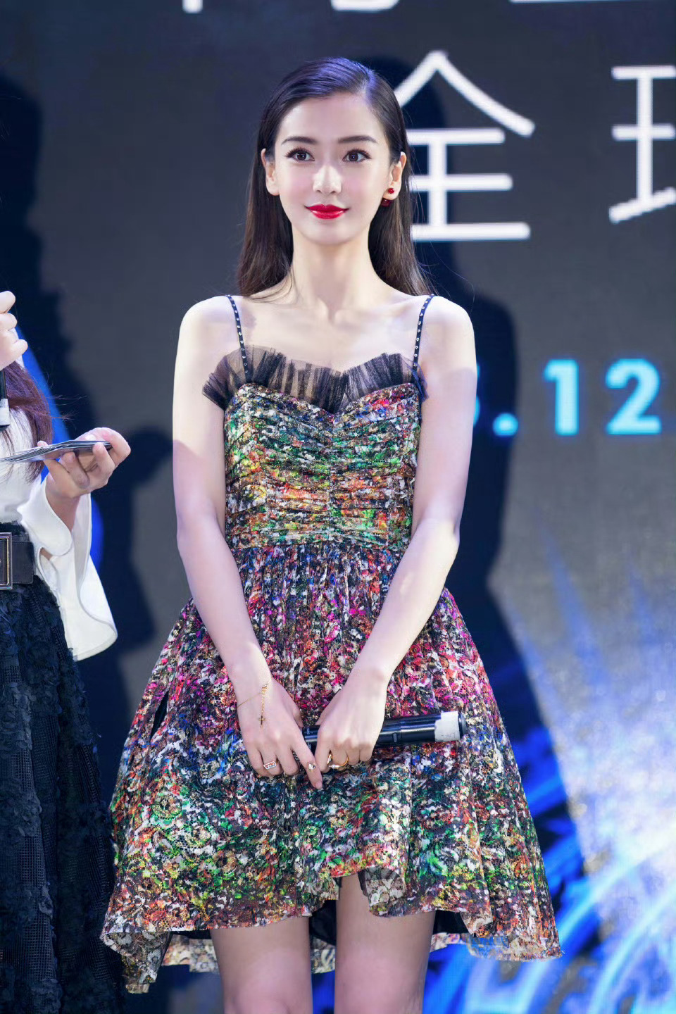 angelababy   杨颖 早上好呀!各位将将最喜欢我们BOSS颖的哪句台词