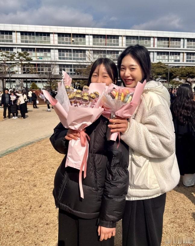 国际排坛动态韩国女排去年带领韩国队时隔45年夺得U16女排亚锦赛冠军的“小金软景